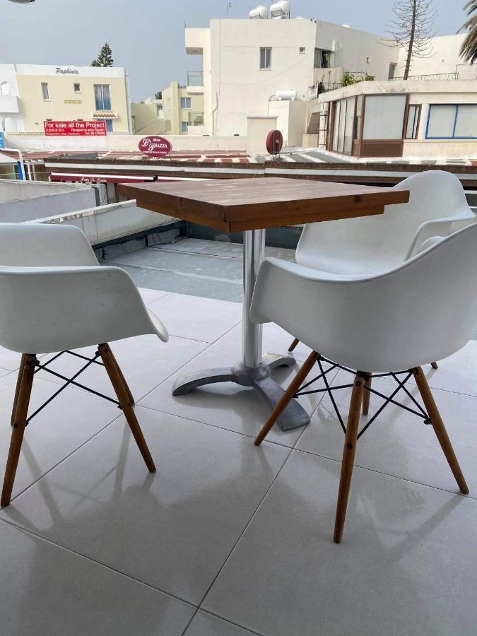 Beachside Apartment In Kato Paphos Lighthouse 81 Buitenkant foto