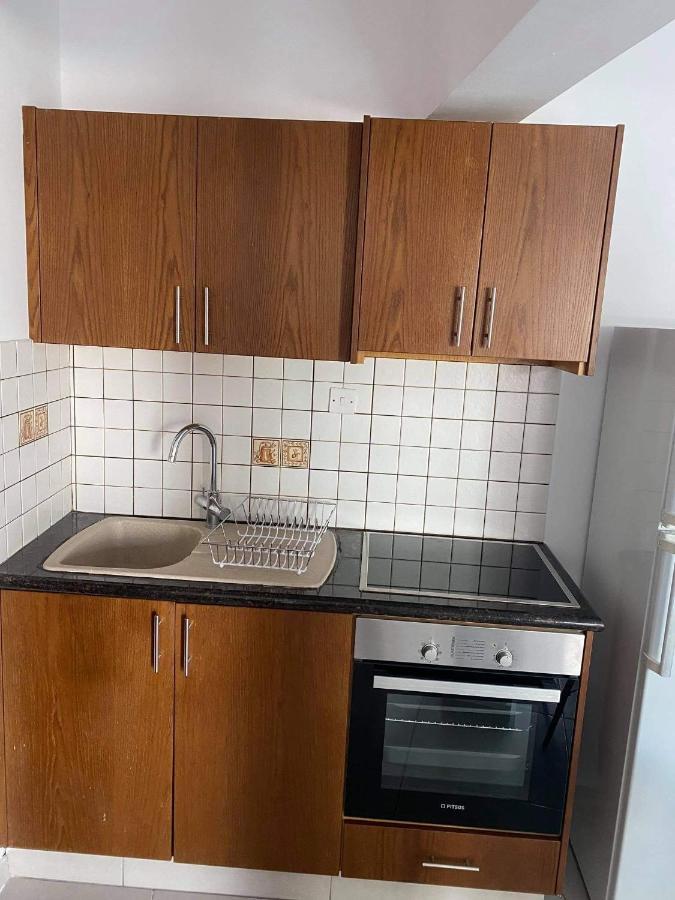 Beachside Apartment In Kato Paphos Lighthouse 81 Buitenkant foto